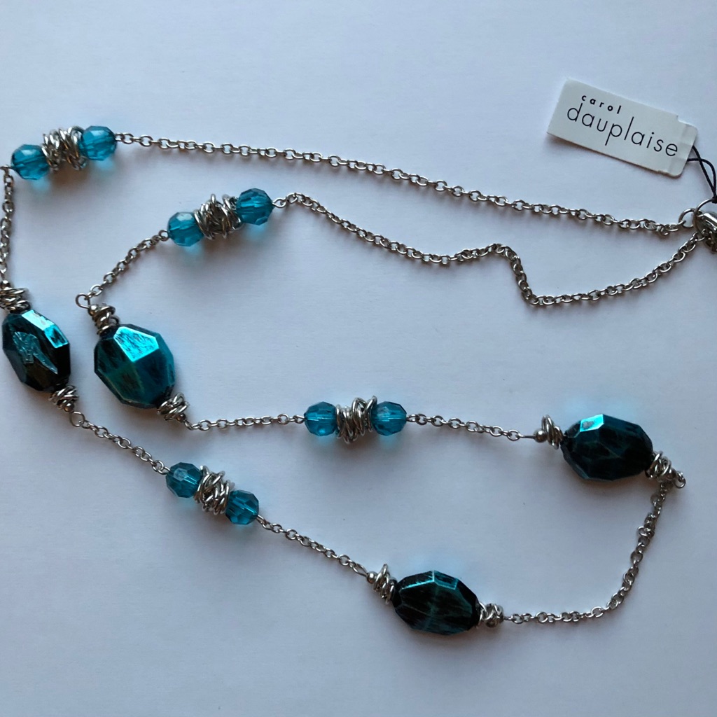 Carol Dauplaise Station Necklace Teal Silvertone 22$